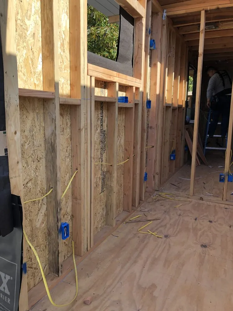 Slide of Green Oak Builders