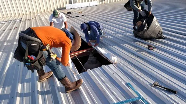 Green Star Commercial Roofing Logo