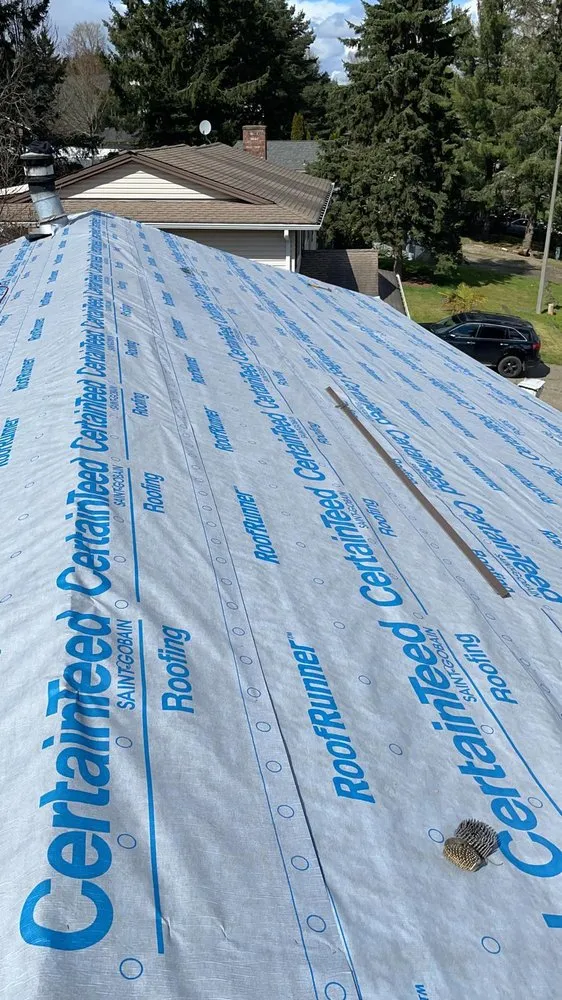 Slide of GreenCity Roofing & Siding