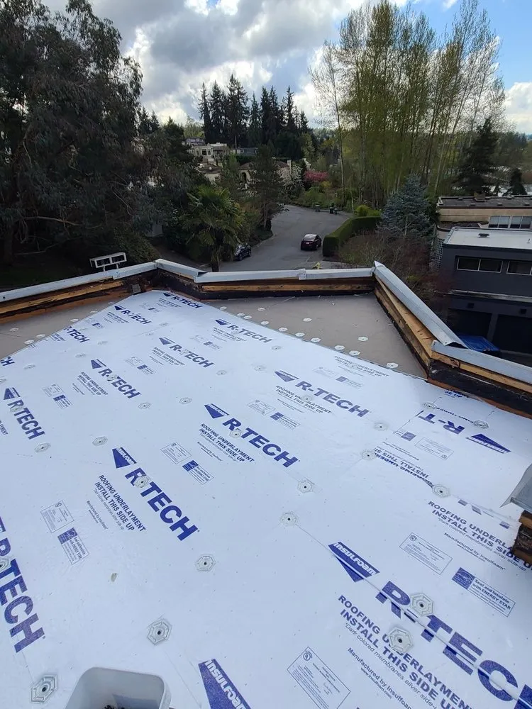 Slide of GreenCity Roofing & Siding