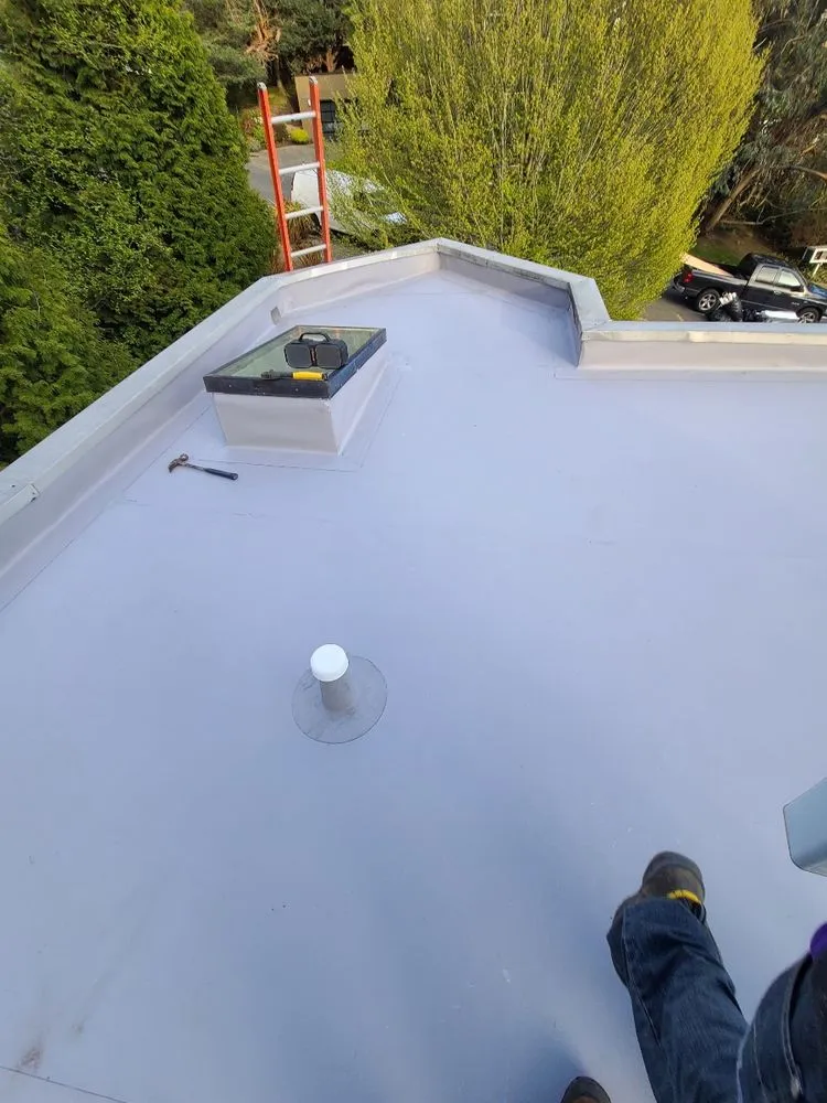 Slide of GreenCity Roofing & Siding