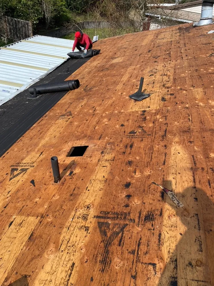 Slide of GreenCity Roofing & Siding