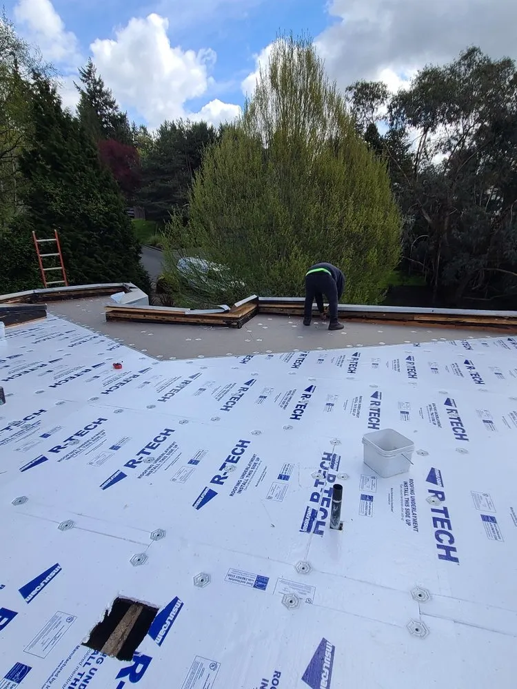 Slide of GreenCity Roofing & Siding