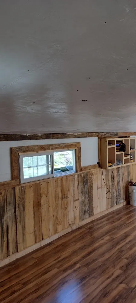 Local residential roofing service experts serving Rock Cave, WV - GreenDay Construction