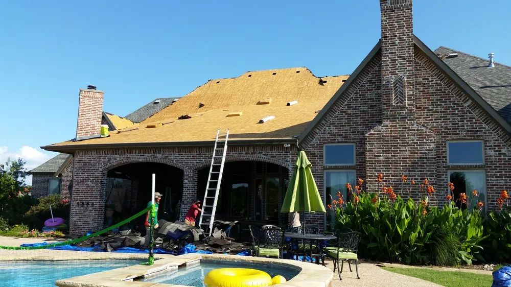 Slide of GreenLeaf Roofing