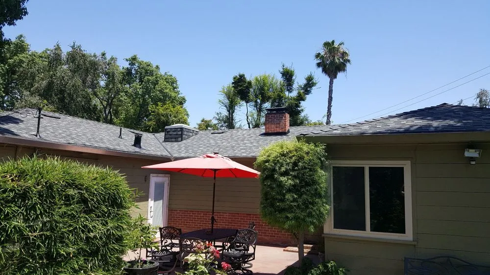 Top-rated residential roofing service with free inspection across Hickman, CA - Green's Roofing