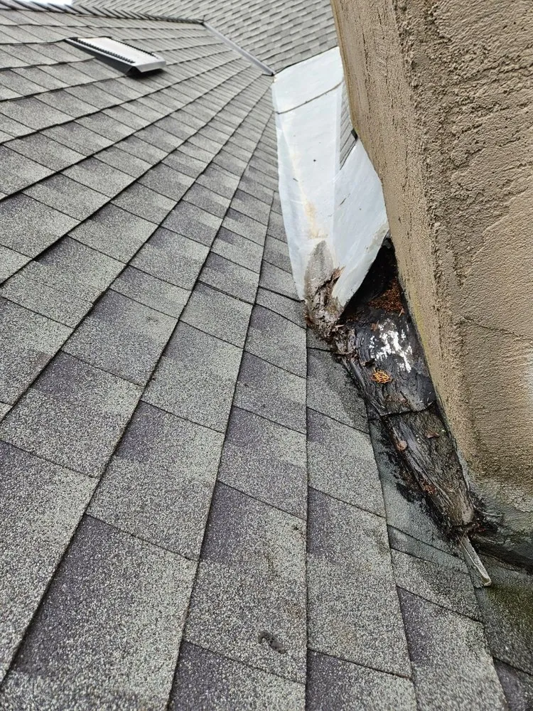 Reliable storm damage roof repair experts serving Hickman, CA - Green's Roofing