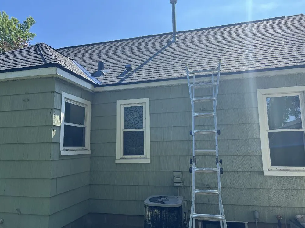 Slide of Greey Construction