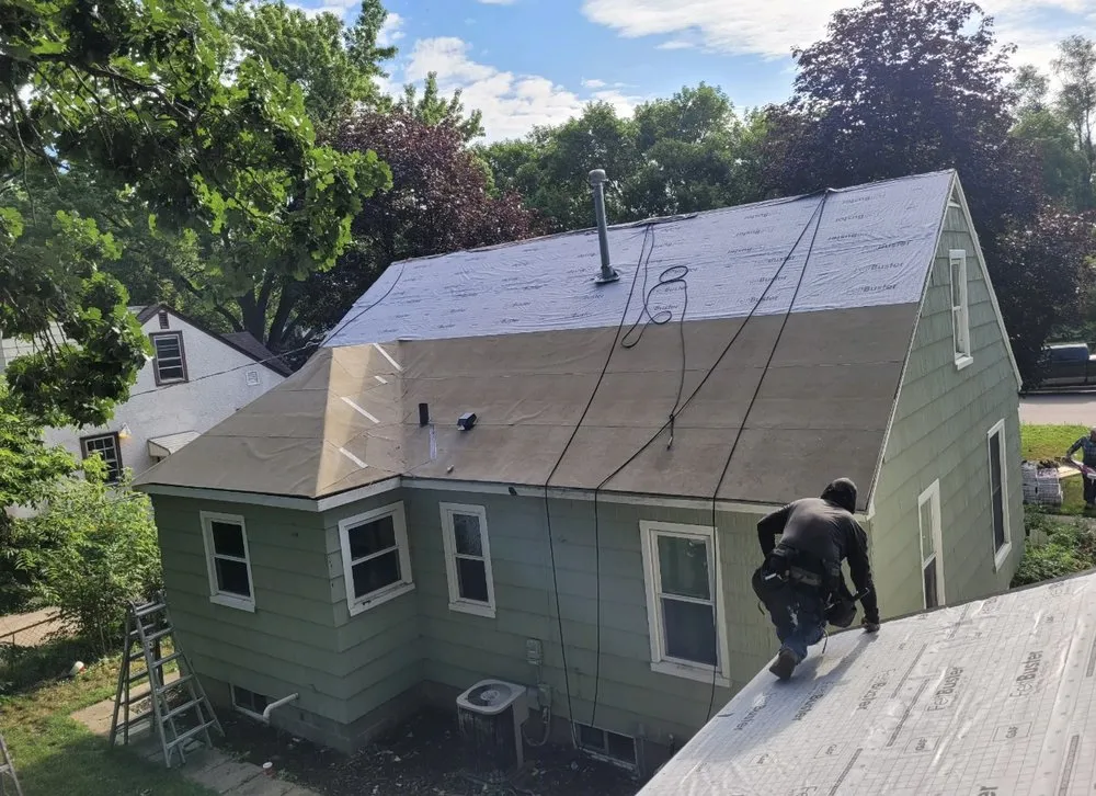 Slide of Greey Construction