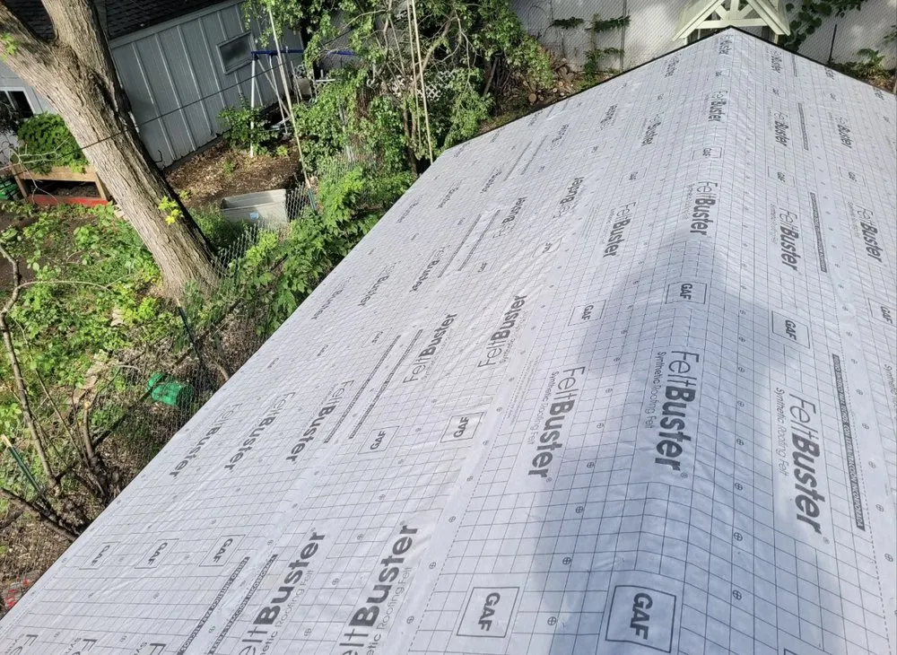 Slide of Greey Construction