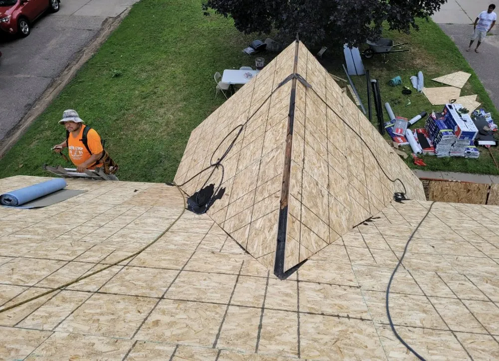 Slide of Greey Construction