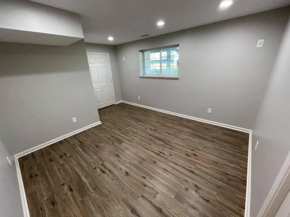 Slide of Grey Custom Construction