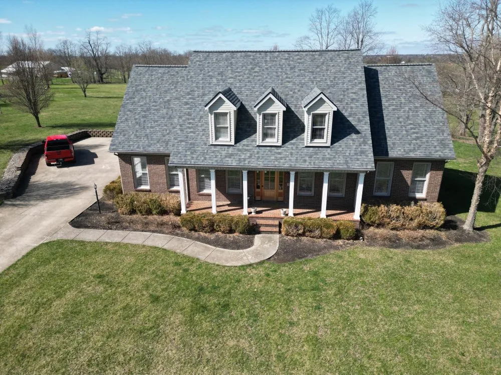 Top-rated roof installation for homes in Lexington-Fayette, KY by GreyHawk Roofing