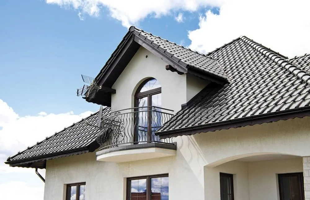 Slide of Gridiron Guys Construction