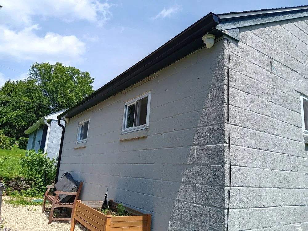 Slide of Grips Family Roofing