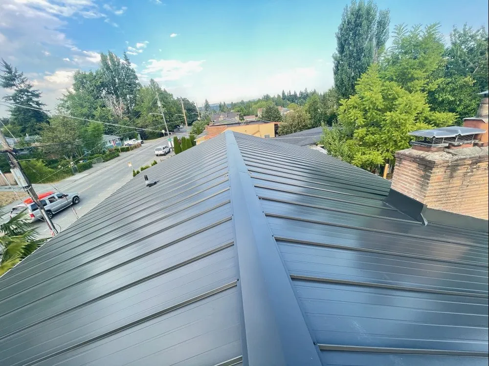 Licensed roof replacement for homes in Roy, WA by Grizzly Roofing