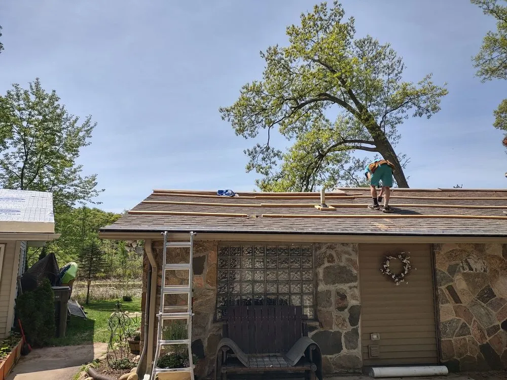 Slide of Grundy N Sons Roofing