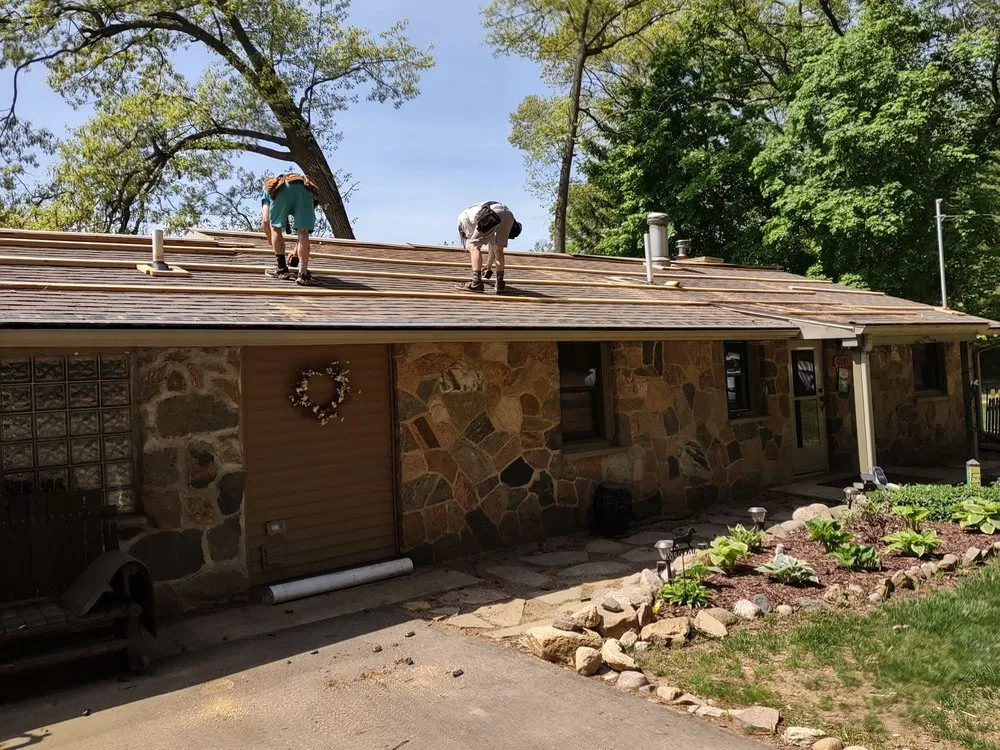 Slide of Grundy N Sons Roofing