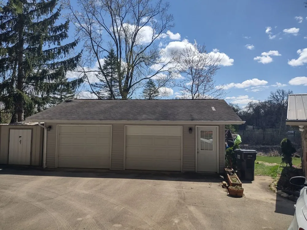 Slide of Grundy N Sons Roofing