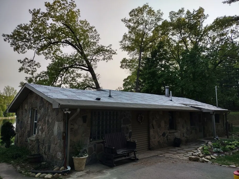 Slide of Grundy N Sons Roofing