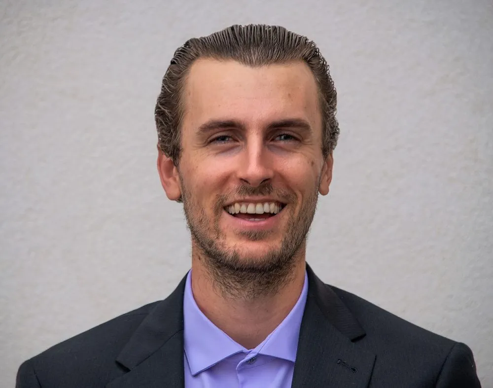 Slide of Grussing Roofing