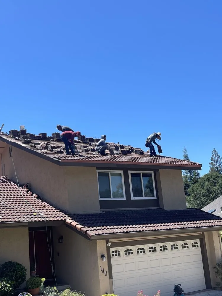 Slide of GSR Roofing & Waterpro