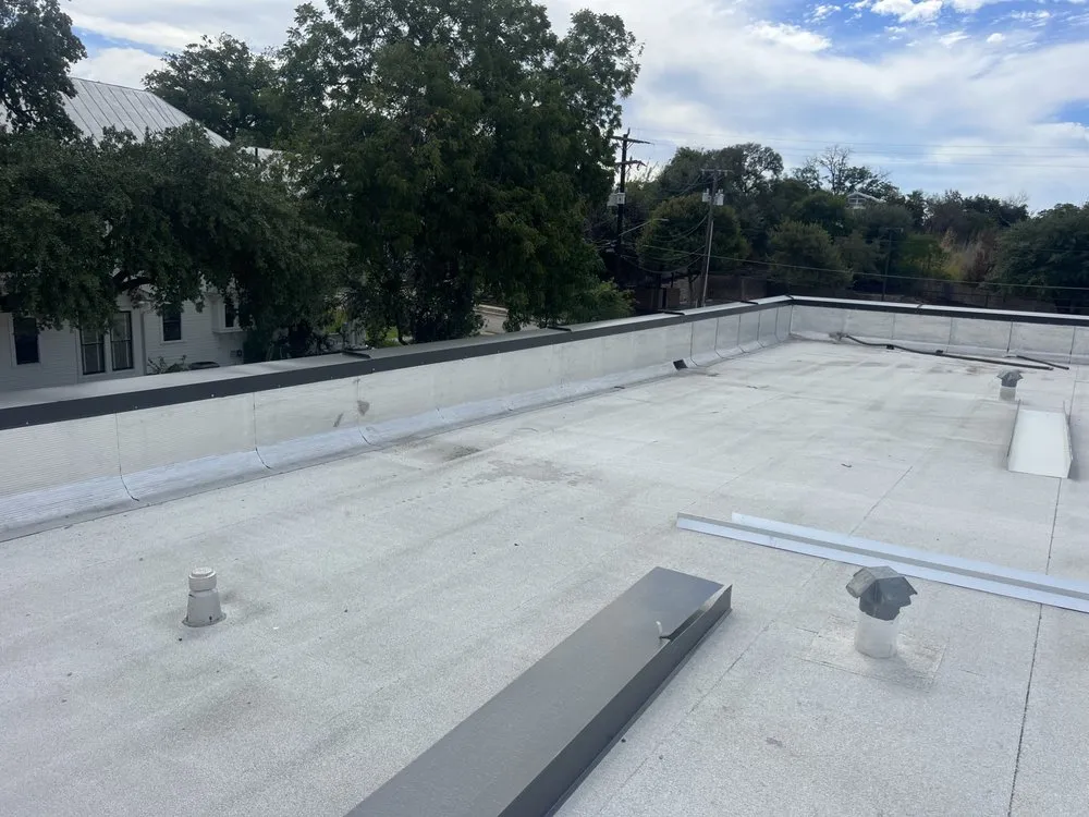 Slide of GT Roofing & Construction 