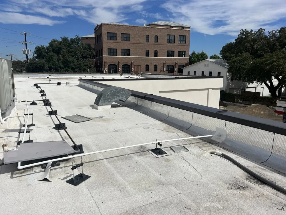 Slide of GT Roofing & Construction 