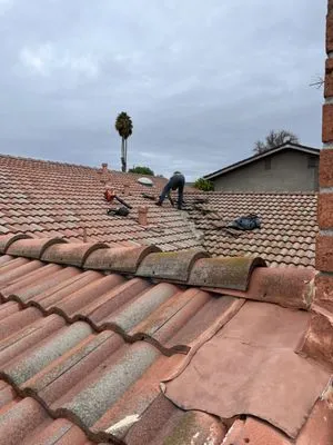 GT Roofing Services Logo