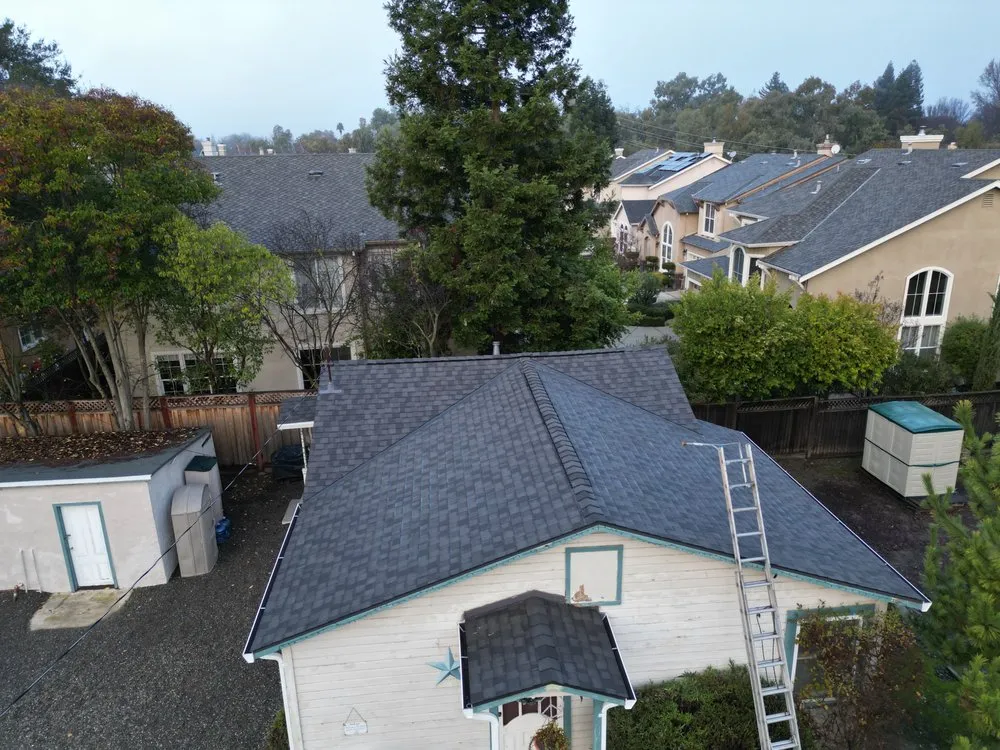 Slide of GTE Construction & Roofing 