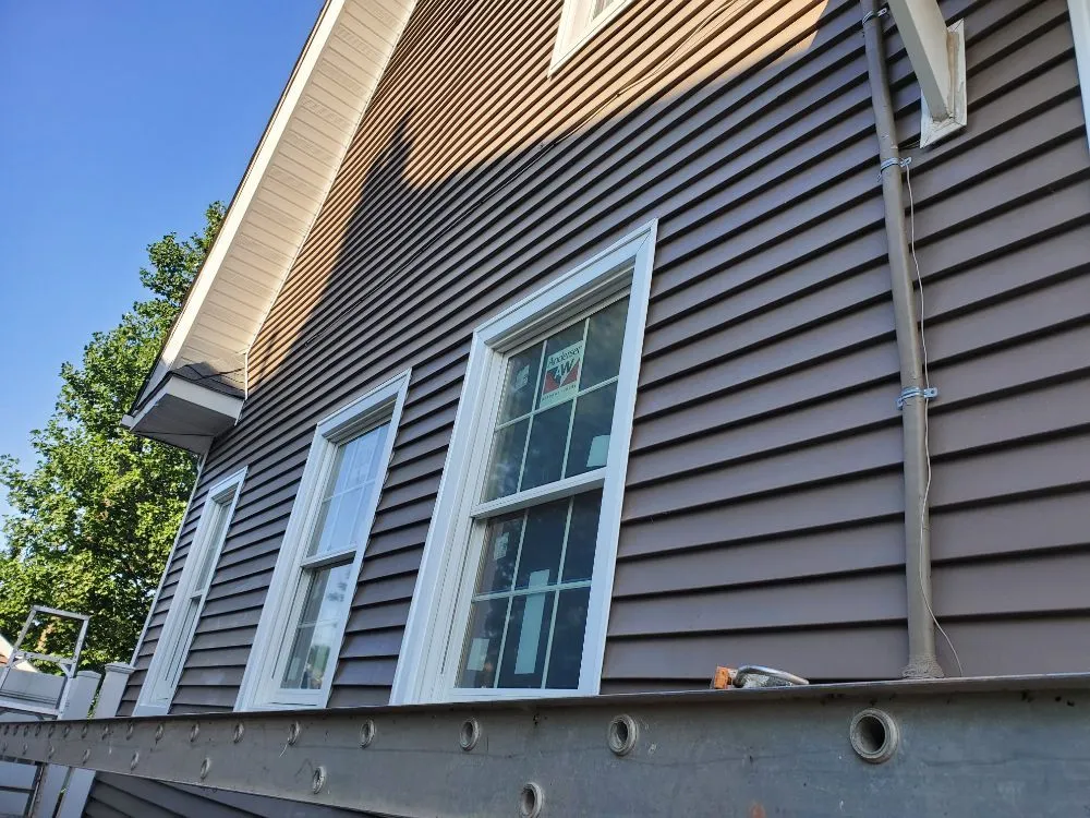 Slide of Guaman Builders