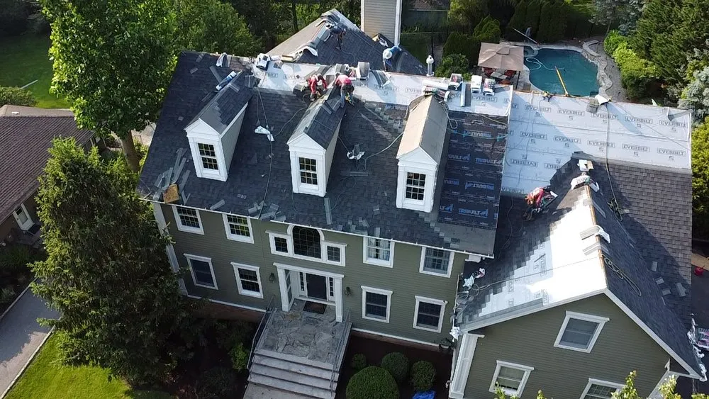 Slide of Guaman Builders