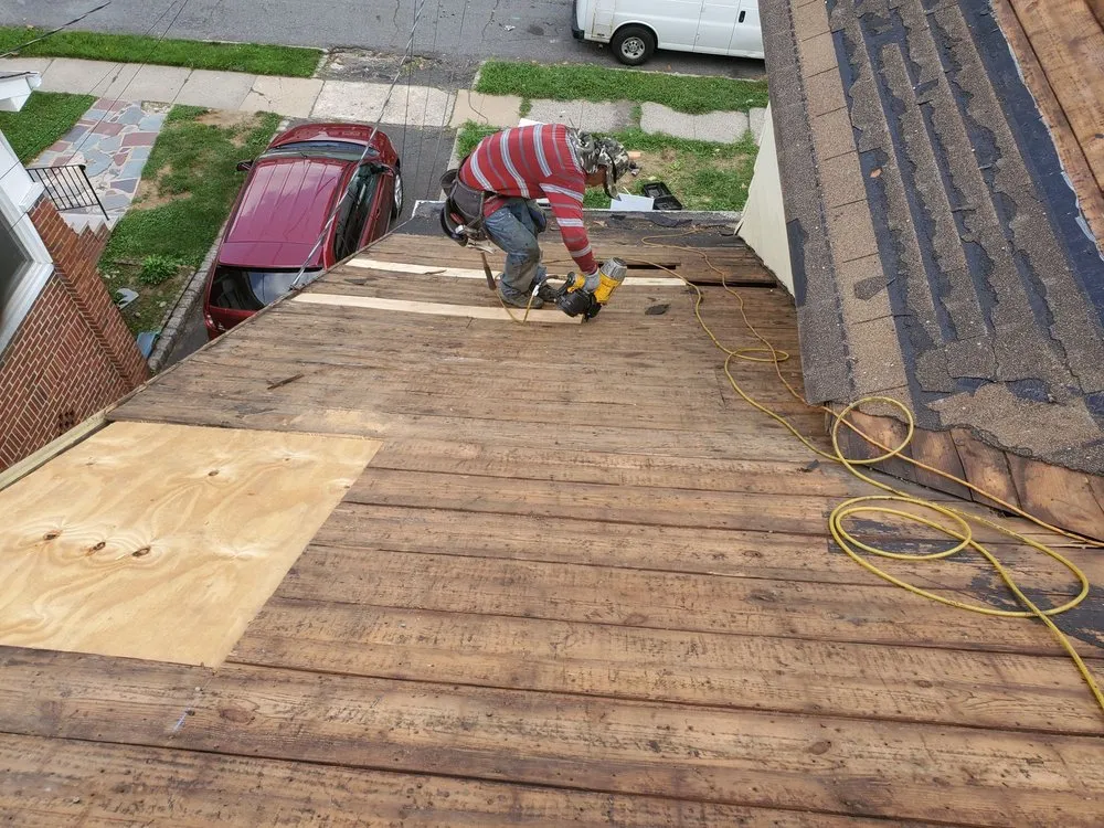 Slide of Guaman Builders