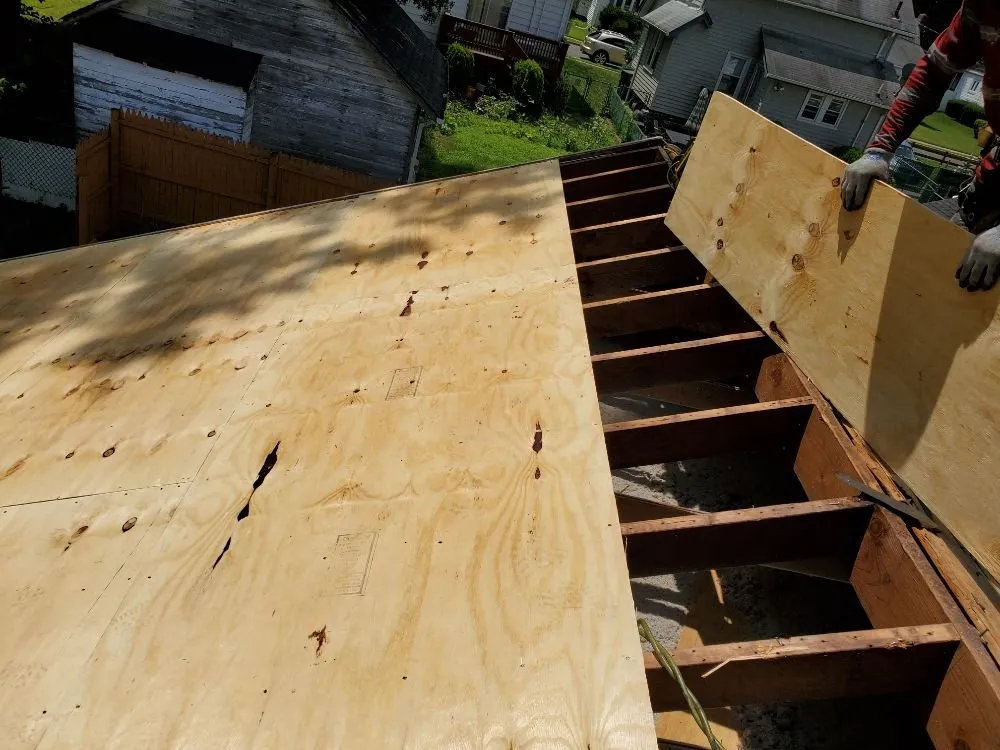 Slide of Guaman Builders