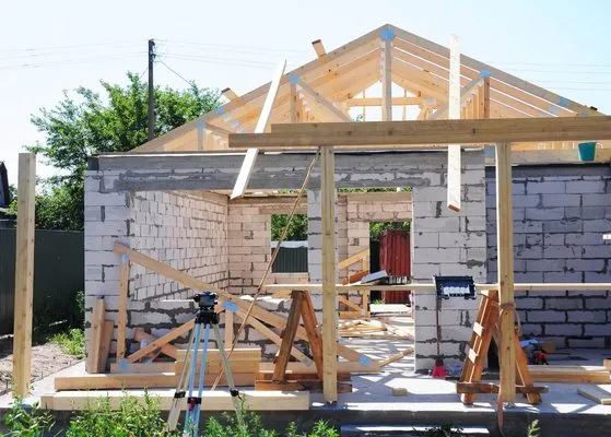 Guaranteed Exteriors Logo