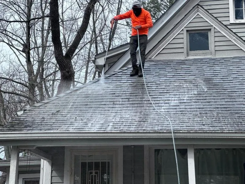 Slide of Guaranteed Roofing & Tuckpointing