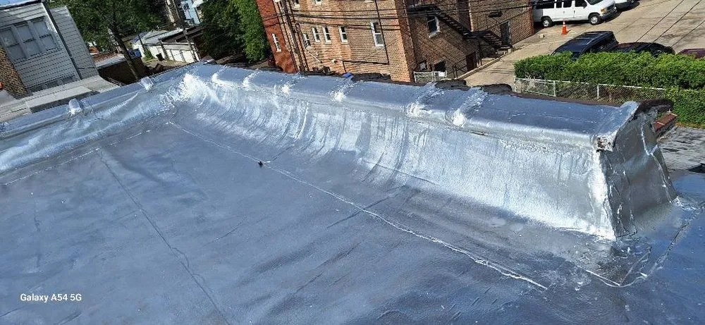 Slide of Guaranteed Roofing & Tuckpointing