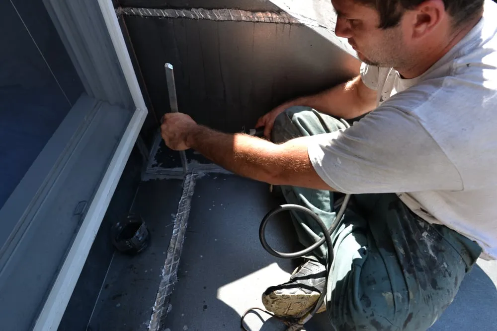 Slide of Guaranteed Roofing