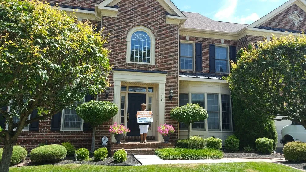 Slide of Guardian Roofing & Siding