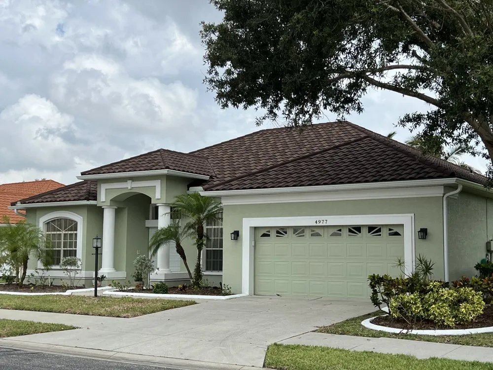 Slide of Guardian Roofing