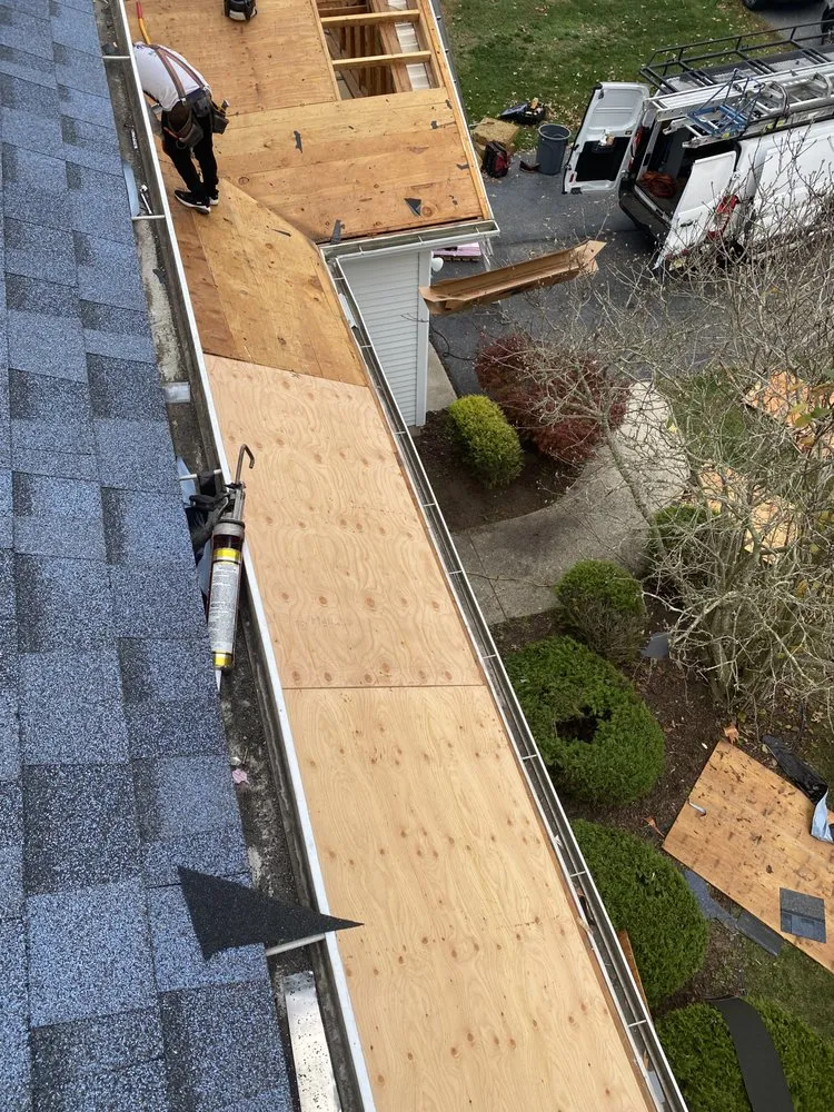 Slide of Guasco's Roofing