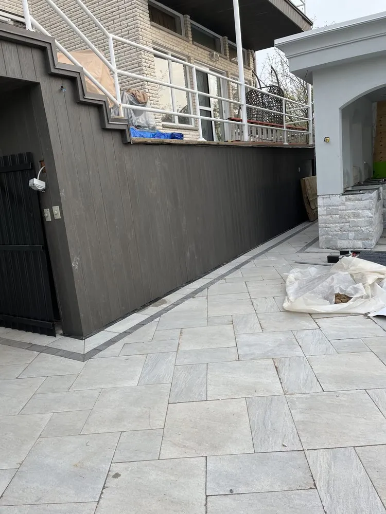 Slide of Guasco's Roofing