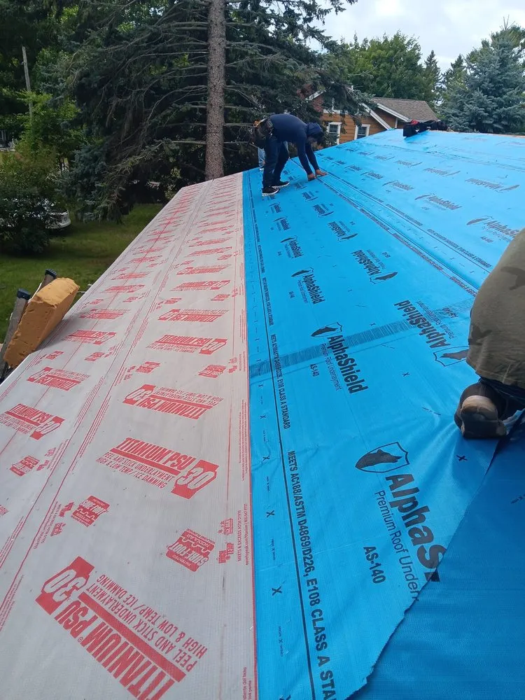 Slide of GuateMex Roofing