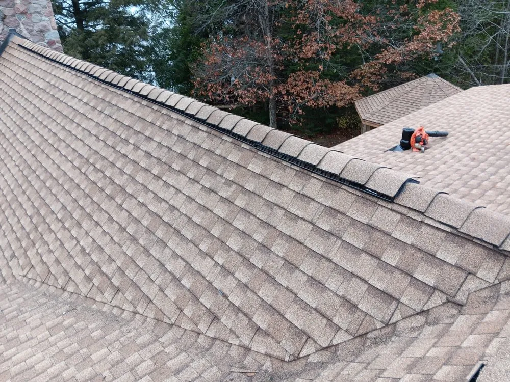 Slide of GuateMex Roofing