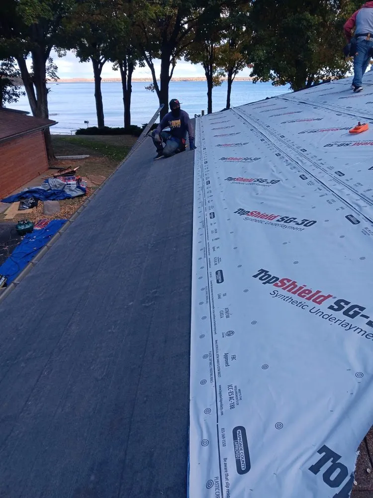 Slide of GuateMex Roofing