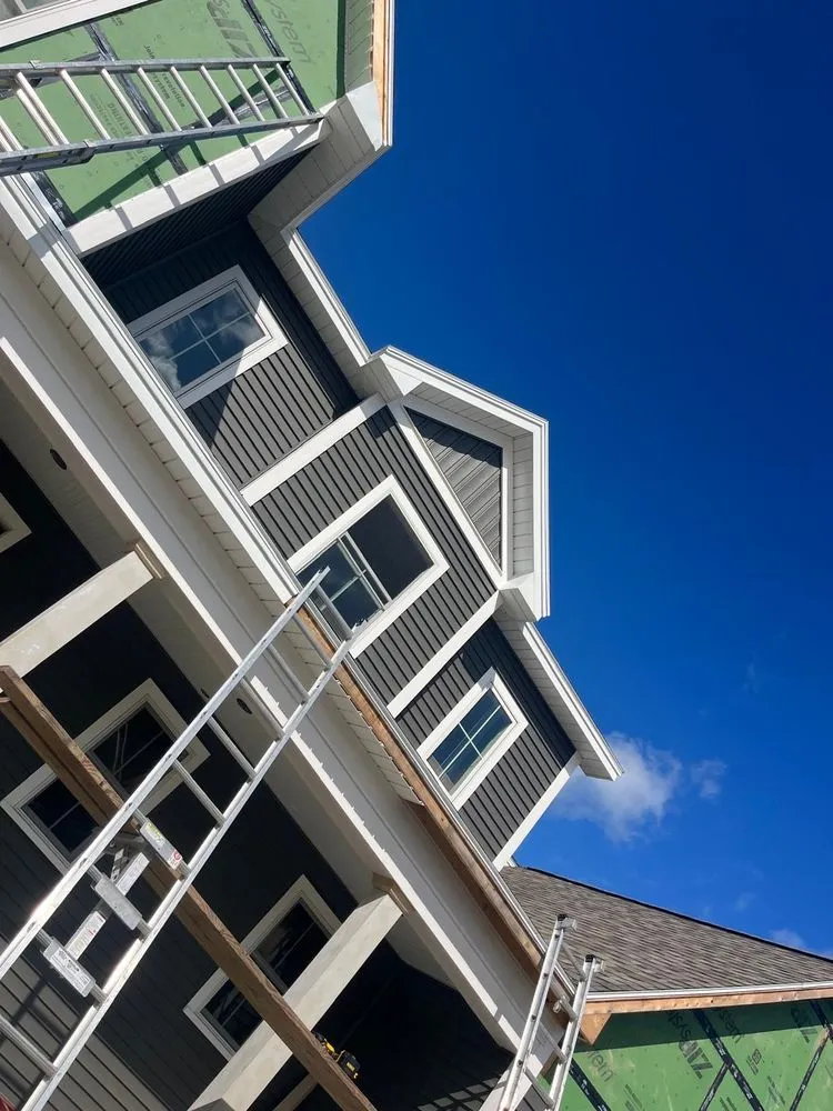 Licensed roof installation experts serving Weybridge, VT - Guayacan Home Improvement