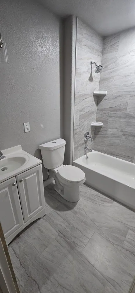 Slide of Guerra Services