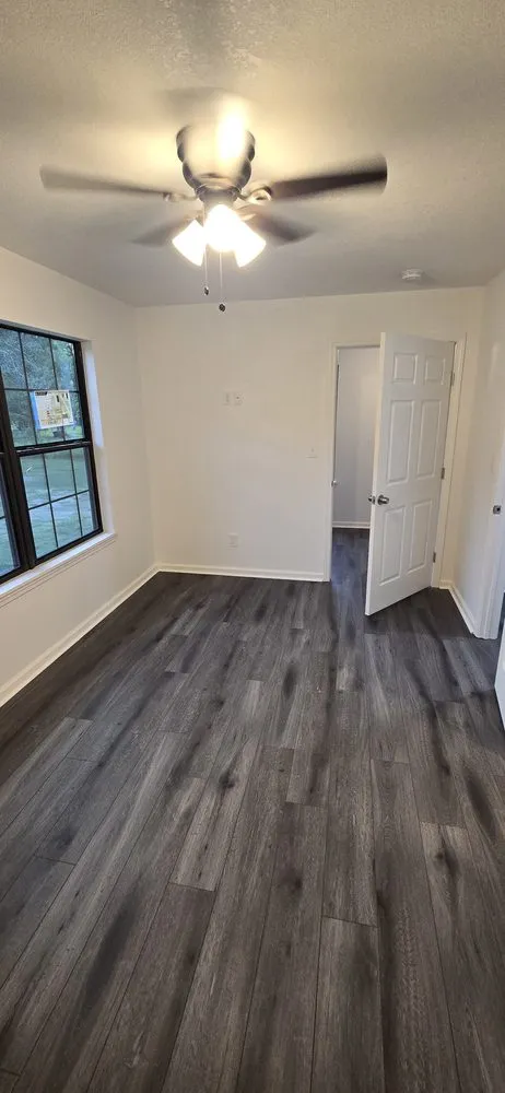 Slide of Guerra Services