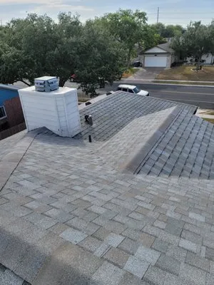 Guillen Roofing Logo