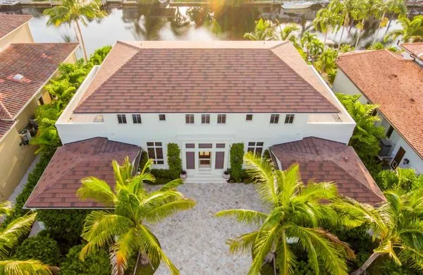 Gulf Coast Roofing Logo